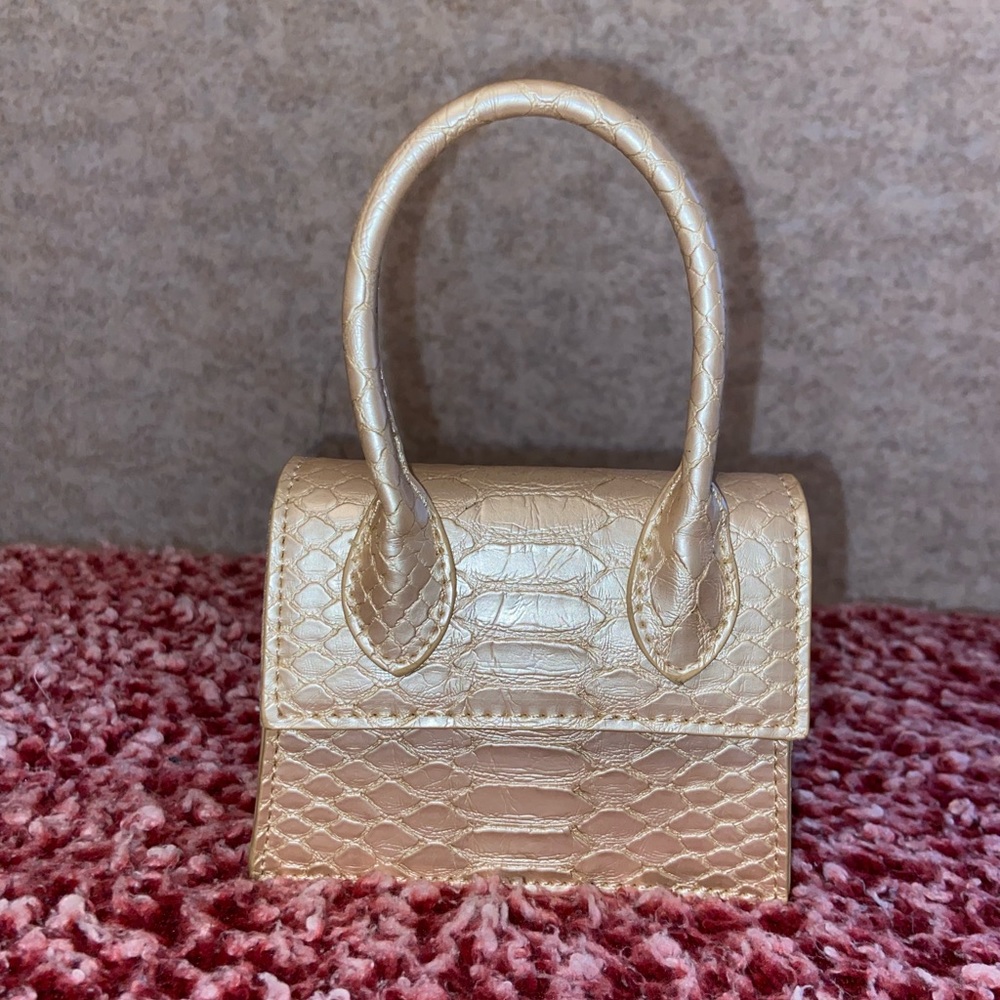 Mini gold snake skin bag - Picture 1 of 3